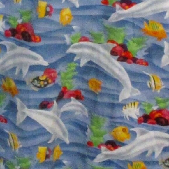 Scrub Top White Swan XL Short Sleeve V Neck 2 Pockets Ocean Theme NWT Waves - Picture 4 of 4